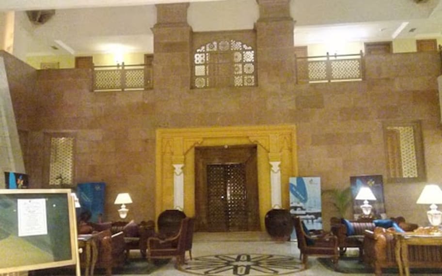 Agra Mansingh Palace Landscape Image